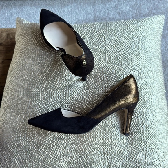 Cole Haan black velvet/gold metallic pumps - Picture 2 of 4